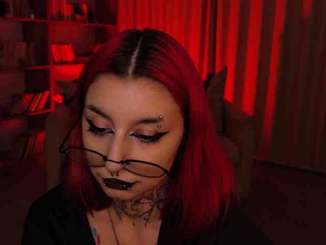 MistressMarcelline webcam