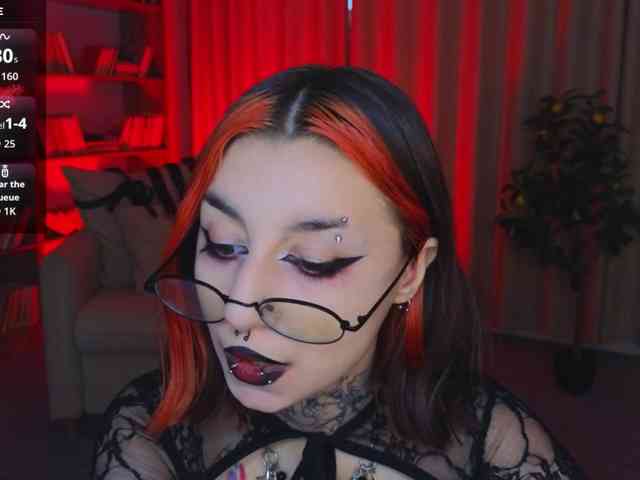 MistressMarcelline webcam