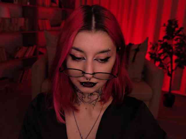 MistressMarcelline's webcam live show