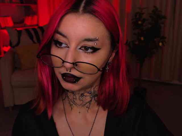 MistressMarcelline webcam