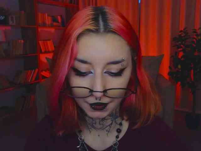 MistressMarcelline webcam