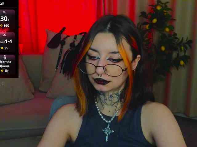 MistressMarcelline webcam