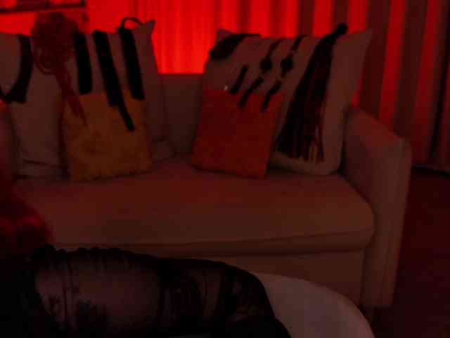 MistressMarcelline webcam
