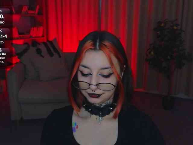 MistressMarcelline webcam