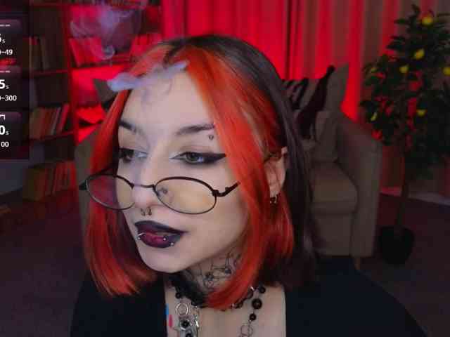 MistressMarcelline webcam