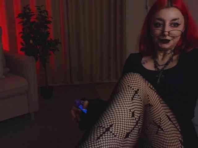 MistressMarcelline webcam