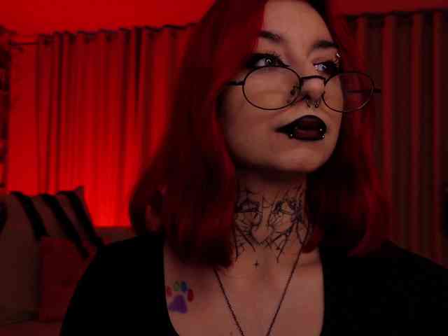 MistressMarcelline webcam