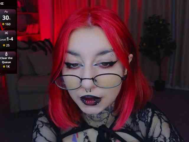 MistressMarcelline webcam