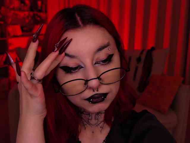 MistressMarcelline webcam