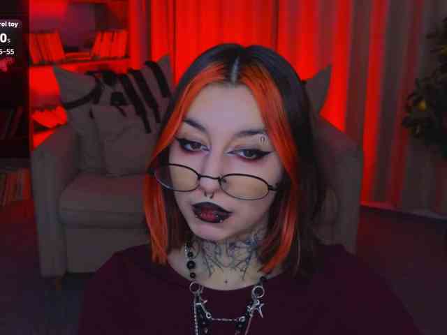 MistressMarcelline webcam