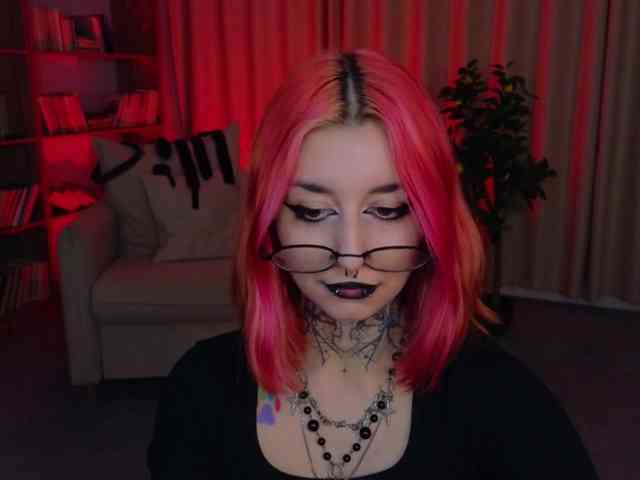 MistressMarcelline webcam