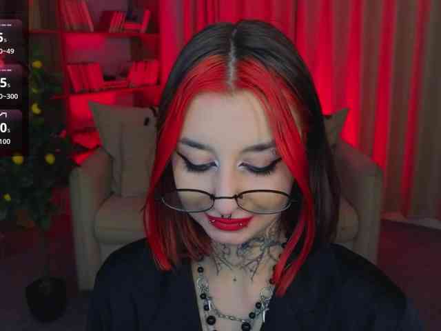MistressMarcelline webcam