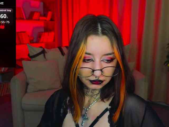 MistressMarcelline webcam