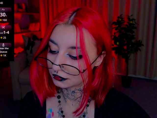 MistressMarcelline webcam