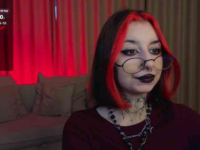 MistressMarcelline webcam