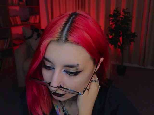 MistressMarcelline webcam