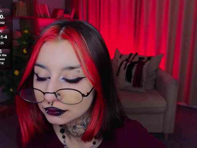 MistressMarcelline webcam