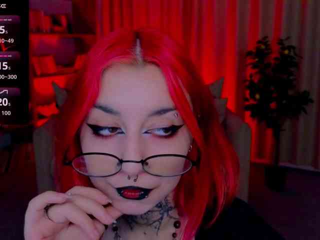 MistressMarcelline webcam