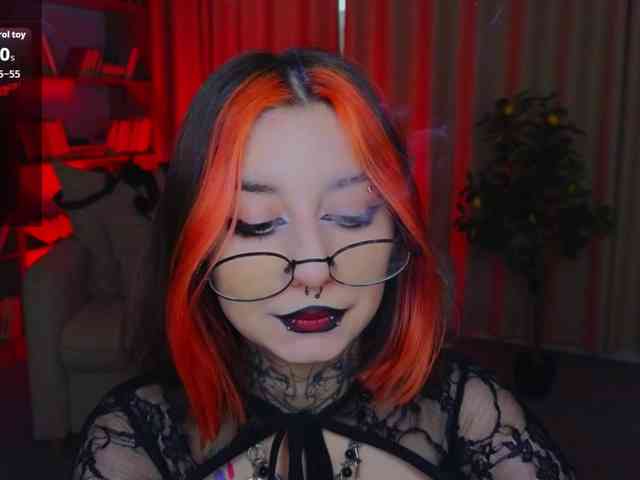 MistressMarcelline webcam