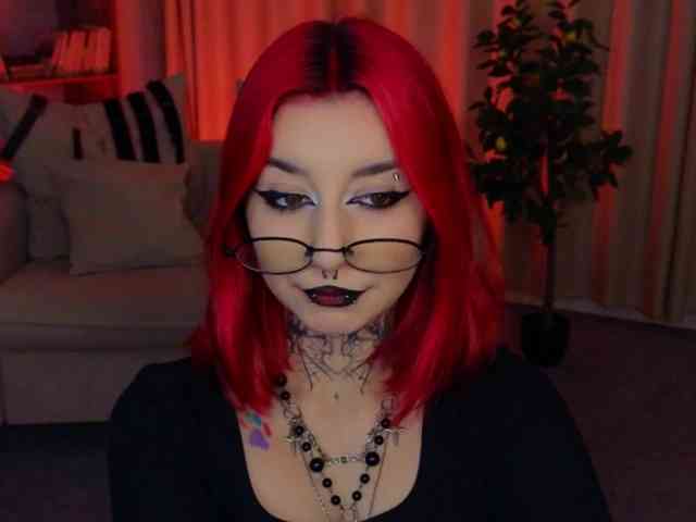MistressMarcelline webcam