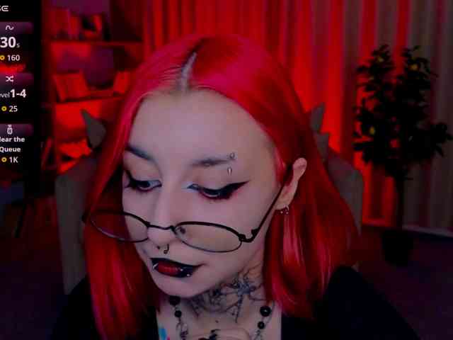 MistressMarcelline webcam