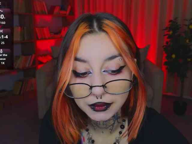 MistressMarcelline webcam