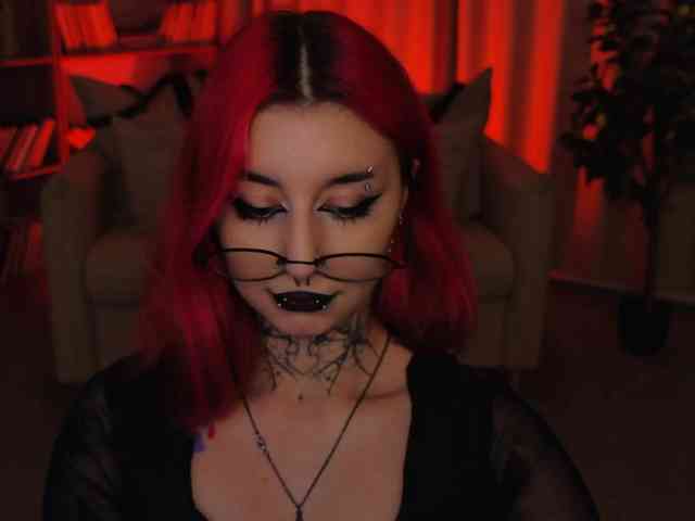 MistressMarcelline webcam