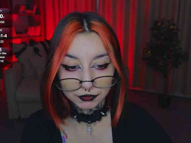 MistressMarcelline webcam
