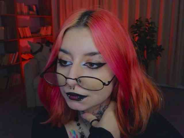 MistressMarcelline webcam