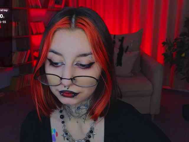 MistressMarcelline webcam