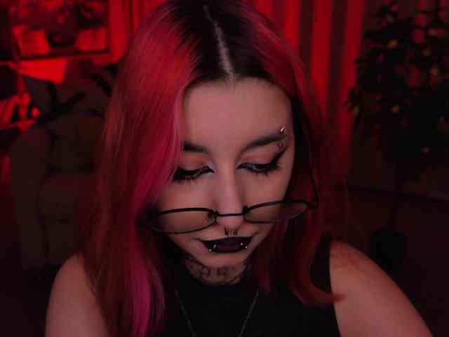 MistressMarcelline webcam