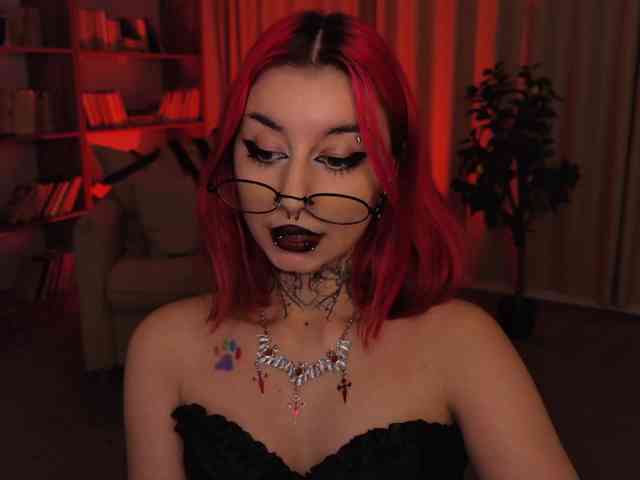MistressMarcelline webcam