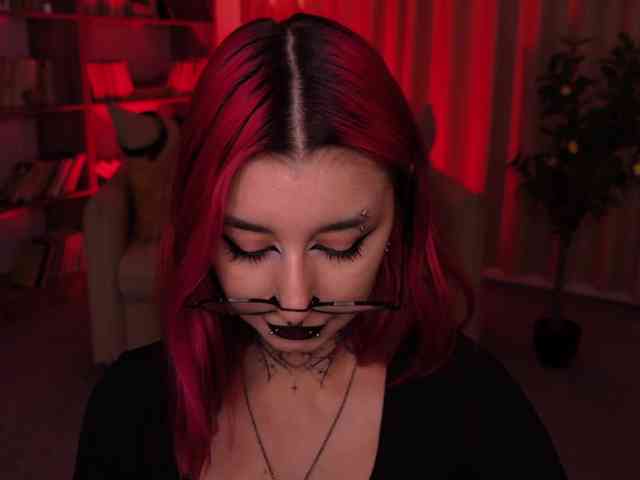 MistressMarcelline webcam