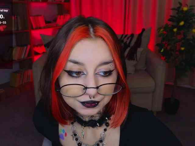 MistressMarcelline webcam