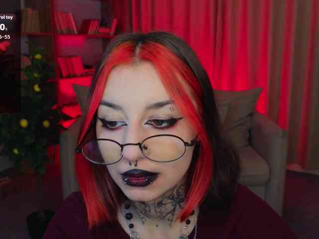 MistressMarcelline webcam