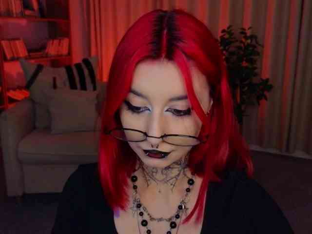 MistressMarcelline webcam