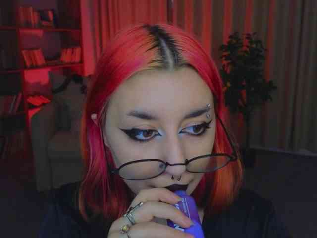 MistressMarcelline webcam