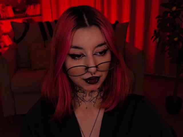 MistressMarcelline webcam
