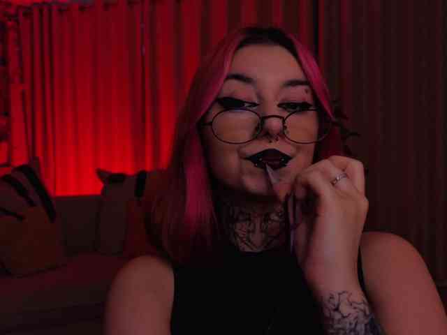 MistressMarcelline webcam