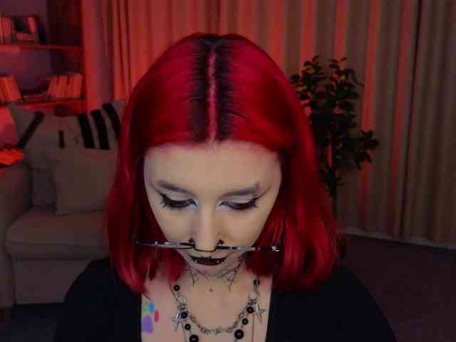 MistressMarcelline webcam