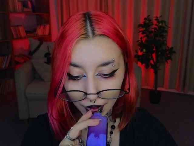 MistressMarcelline webcam