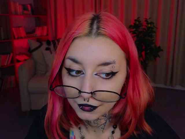 MistressMarcelline webcam