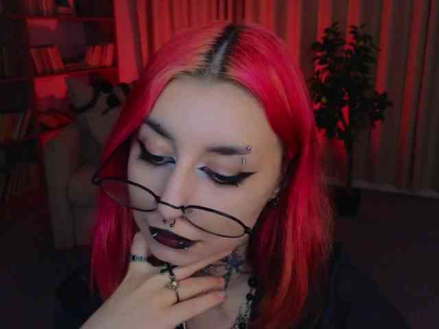 MistressMarcelline webcam