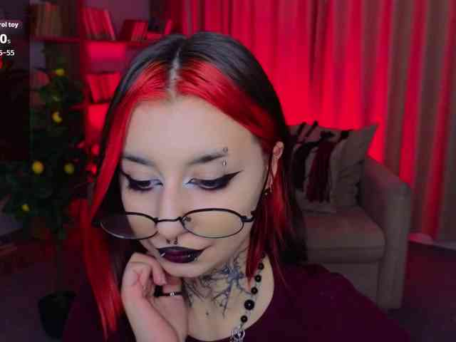MistressMarcelline webcam