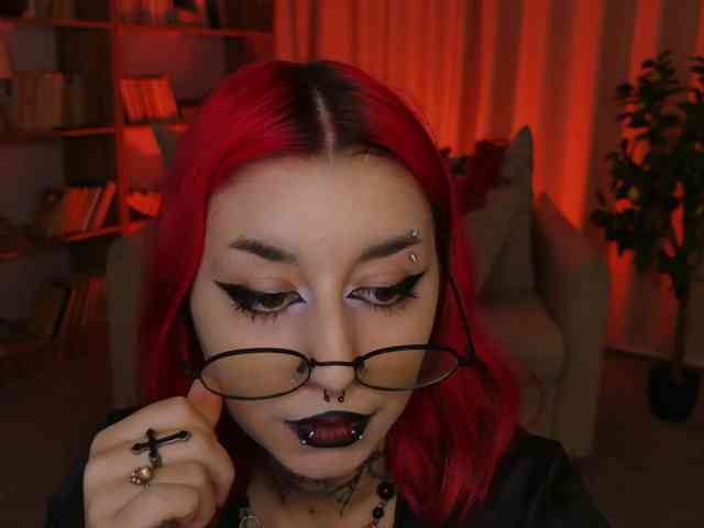 MistressMarcelline webcam