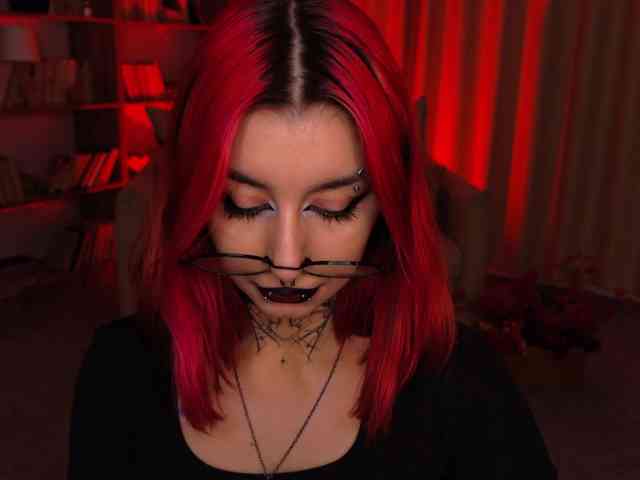 MistressMarcelline webcam
