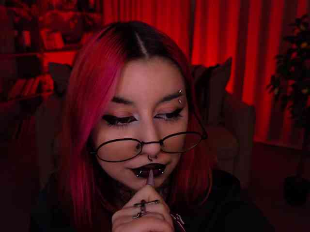 MistressMarcelline webcam