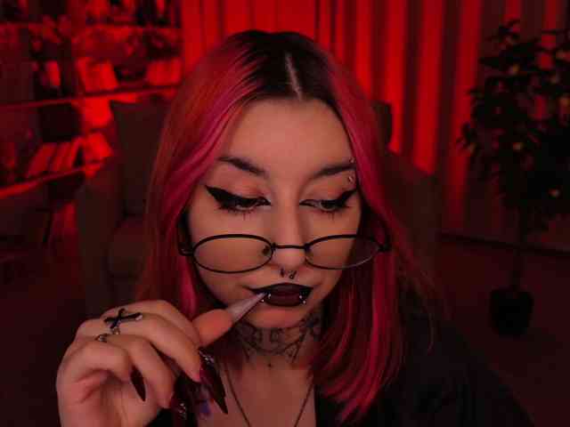 MistressMarcelline webcam