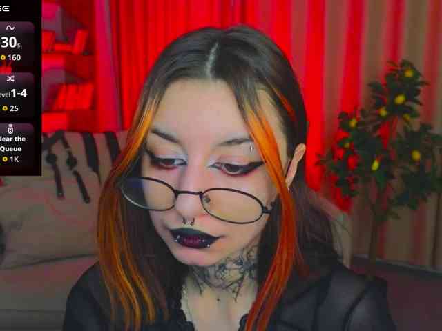 MistressMarcelline webcam