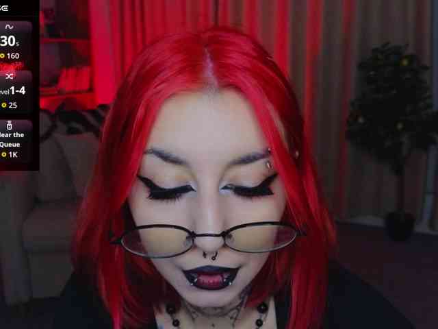MistressMarcelline webcam